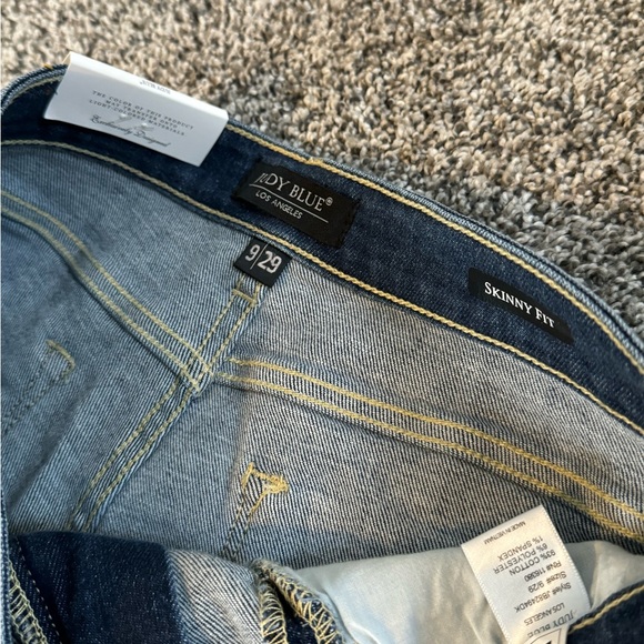 Judy Blue Seams Like Heaven Skinny Jeans - Picture 4 of 6